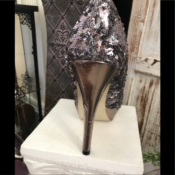 MADDEN GIRL SILVER SEXY SPIKED SHOES - Picture 3 of 13